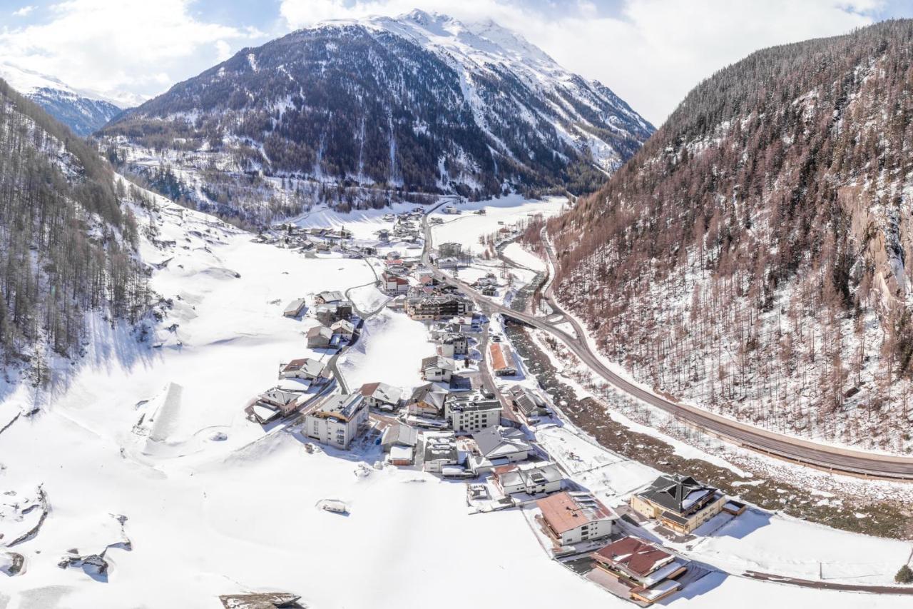 Garni Oetztal Rooms & Aparts Solden Bagian luar foto